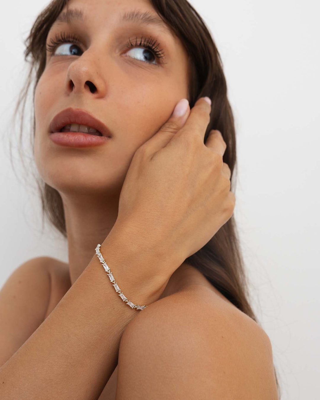 bracciale baguette argento indossato su modella