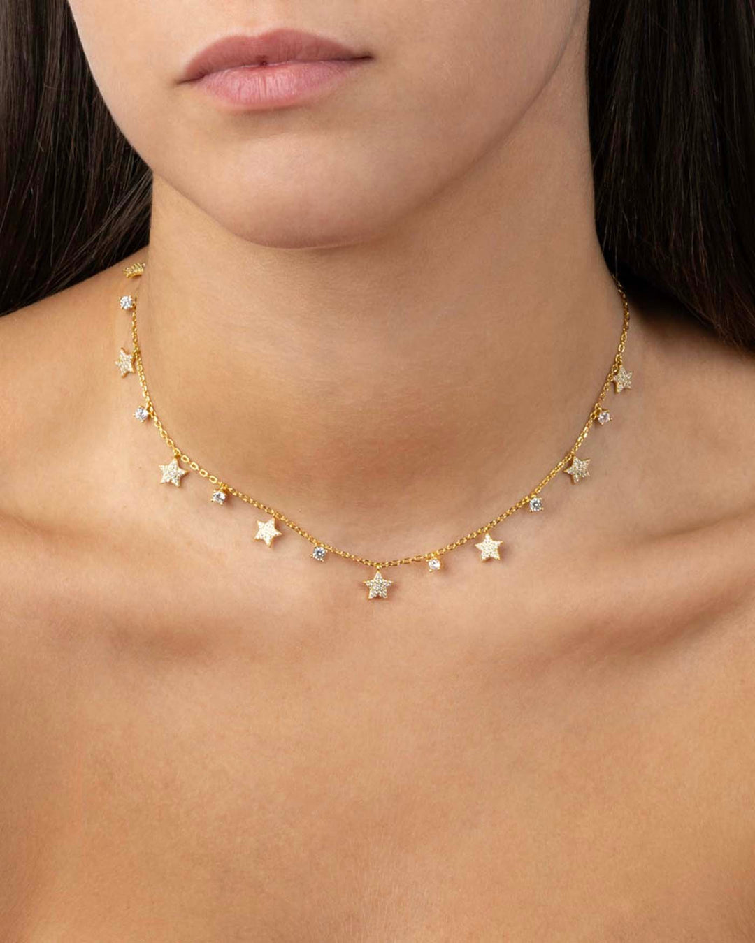 choker stella pavé placcato oro indossato