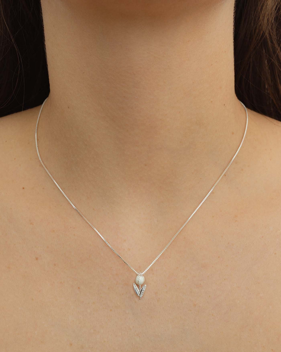 collana tully argento indossato