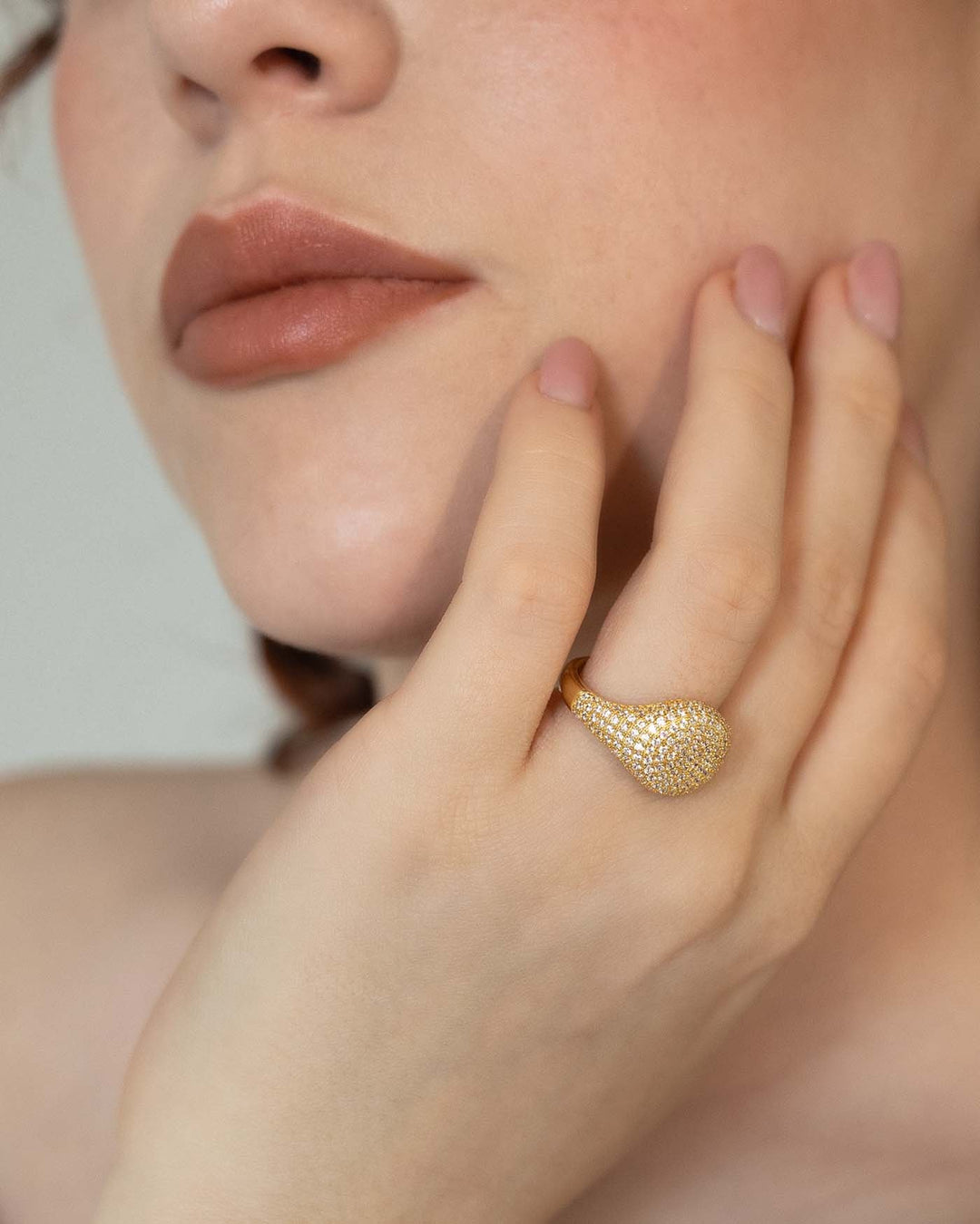 Anello Scudo Pavé