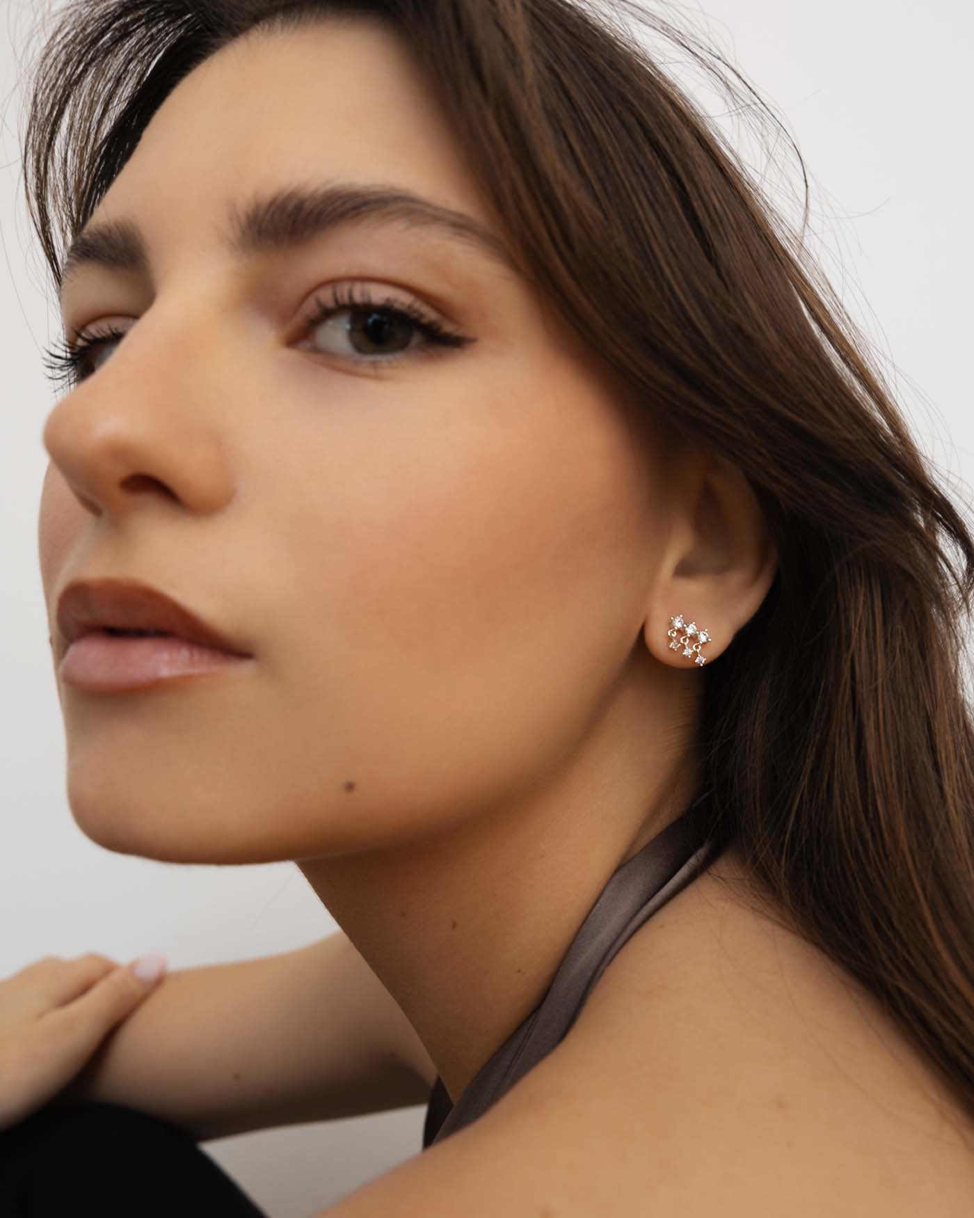Orecchino Triplo Onda con Bianco Zirconia Cubica Argento Sterling Orecchino Triplo Onda con Bianco Zirconia Cubica Argento Sterling