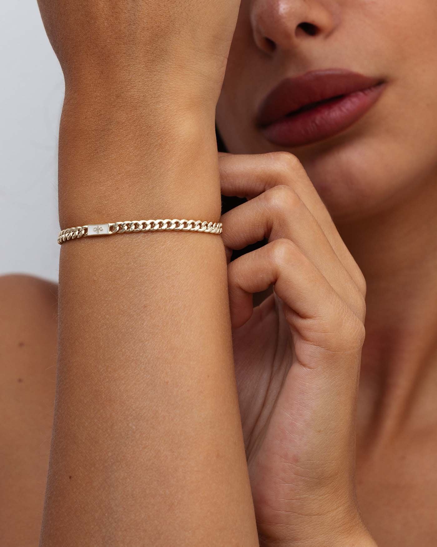 Bracciale uomo catena etrusca grande in argento brunito palladio e oro nero con diamante - Artlinea S.r.l Bracciale uomo catena etrusca grande in argento brunito palladio e oro nero con diamante - Artlinea S.r.l