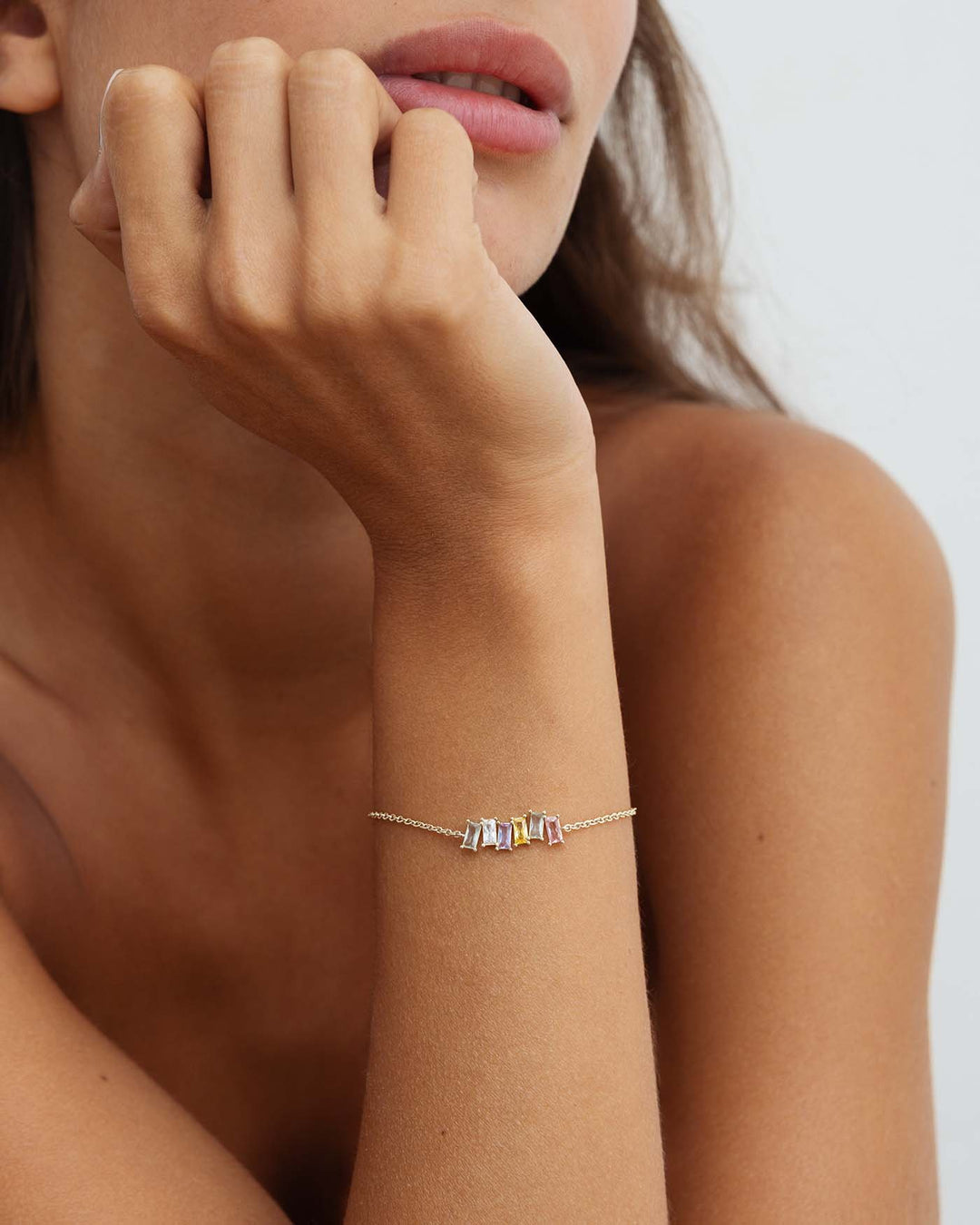 modella indossa bracciale heavenly argento