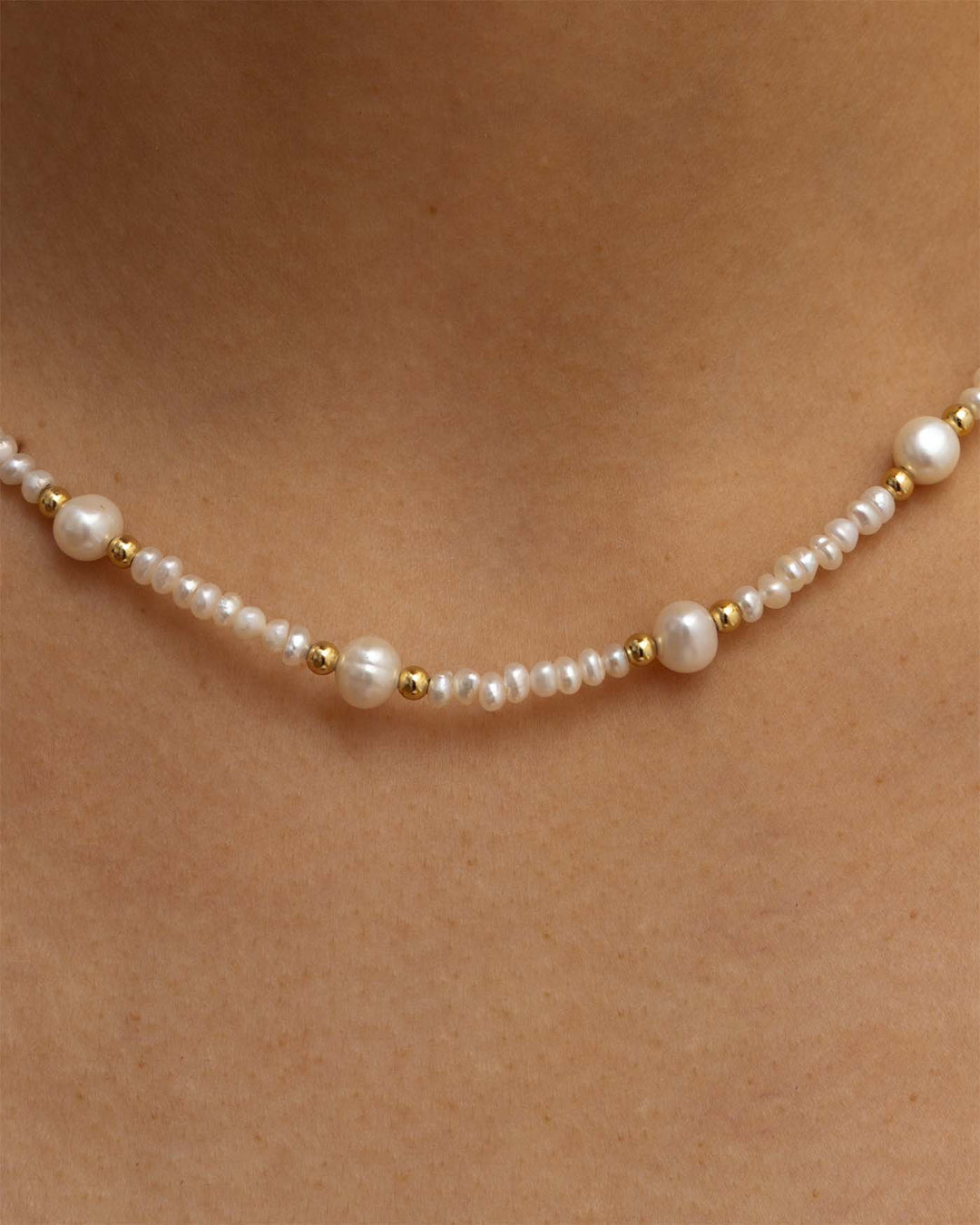 dettaglio della collana anita placcata oro