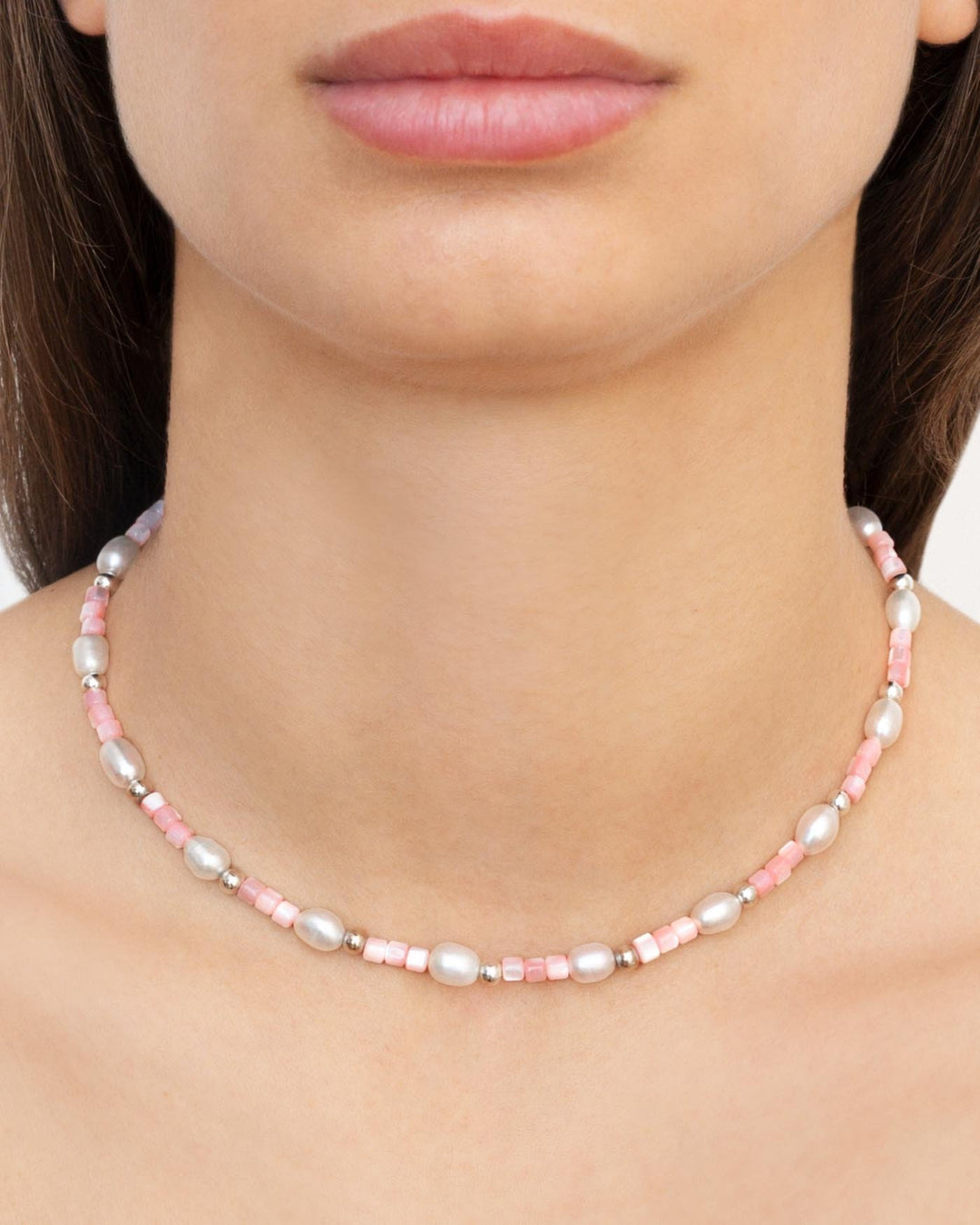 collana di perle in argento con perline rosa