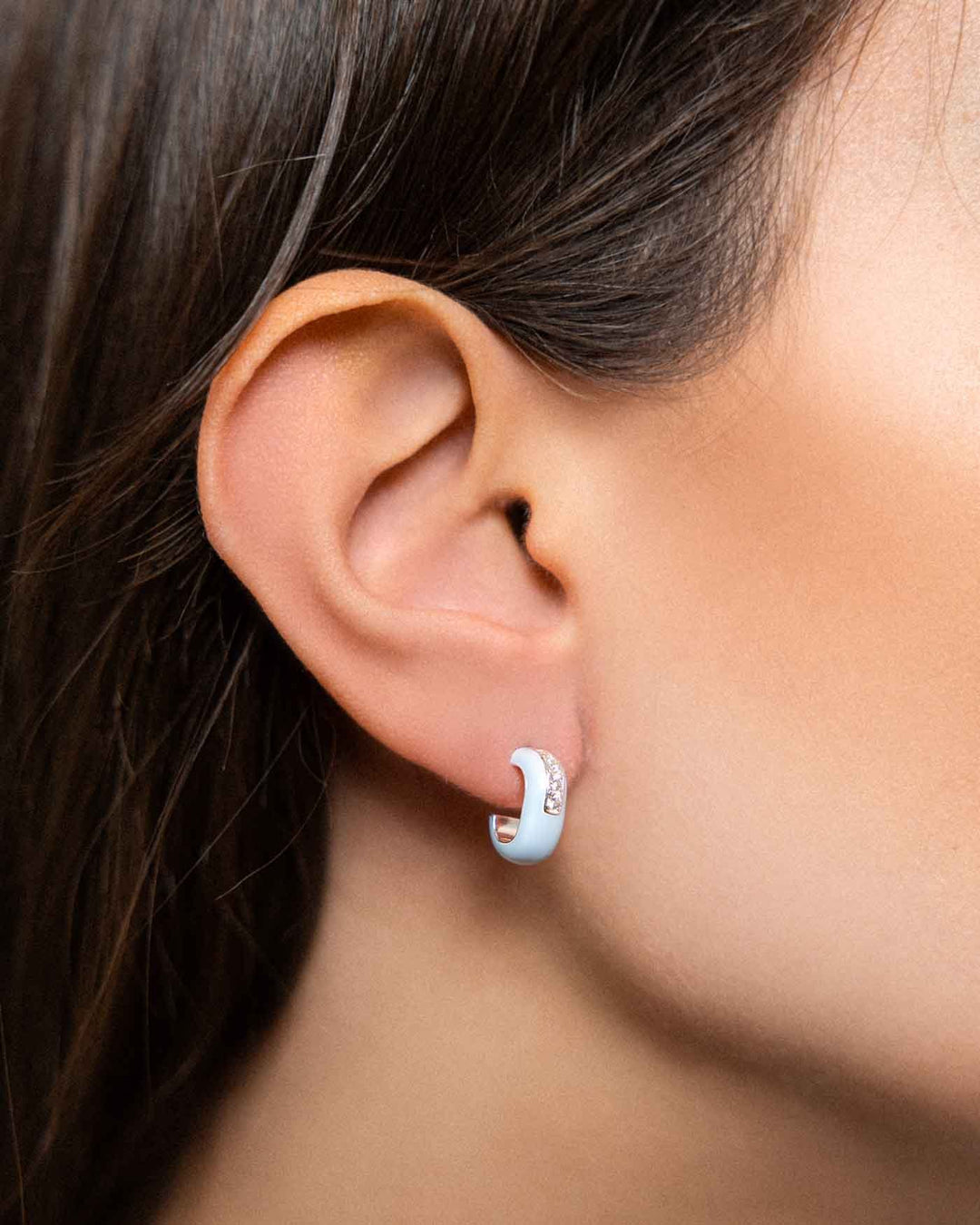 close up indossato hoop glossy argento