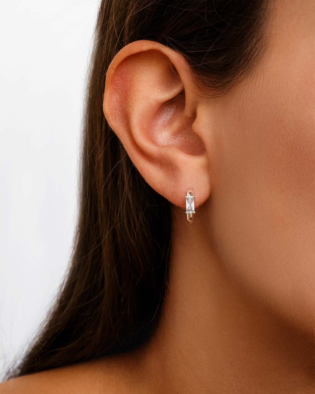 close up indossato hoop luce baguette argento