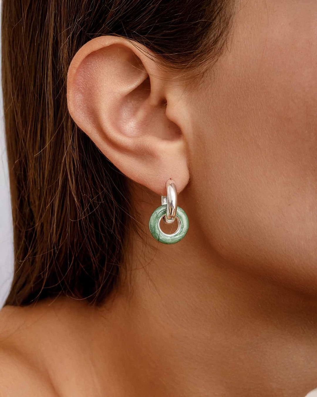 close up indossato hoop plump salvia argento