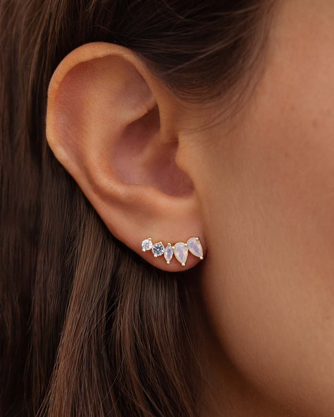 close up indossato orecchino floral argento