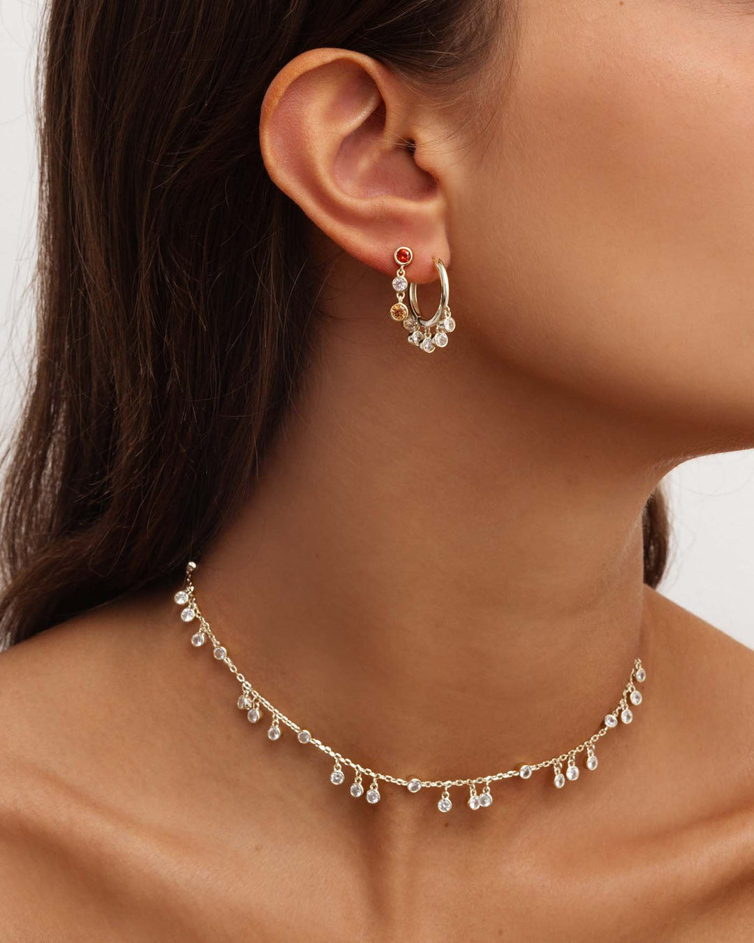 close up del set brilliance argento indossato
