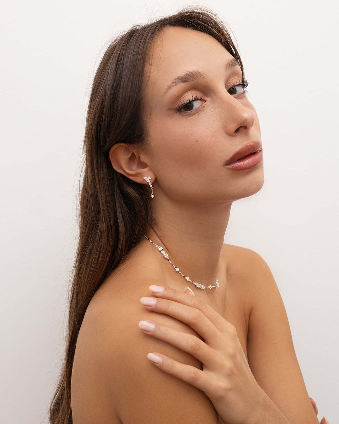 modella indossa set glimmer argento