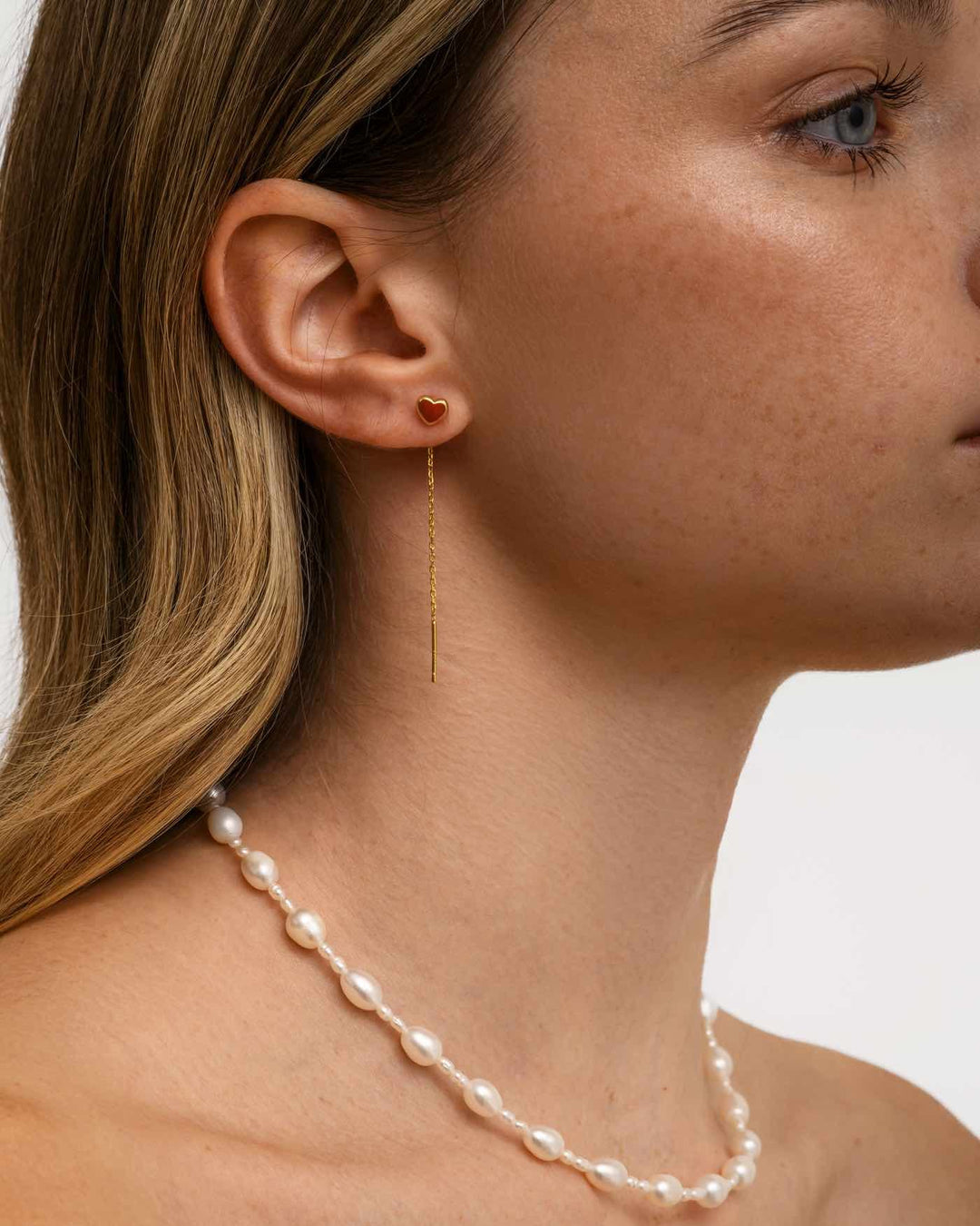 modella indossa set true love oro