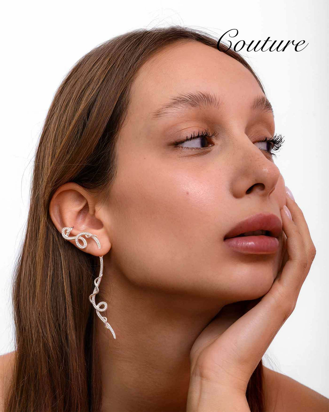 modella indossa Truly argento