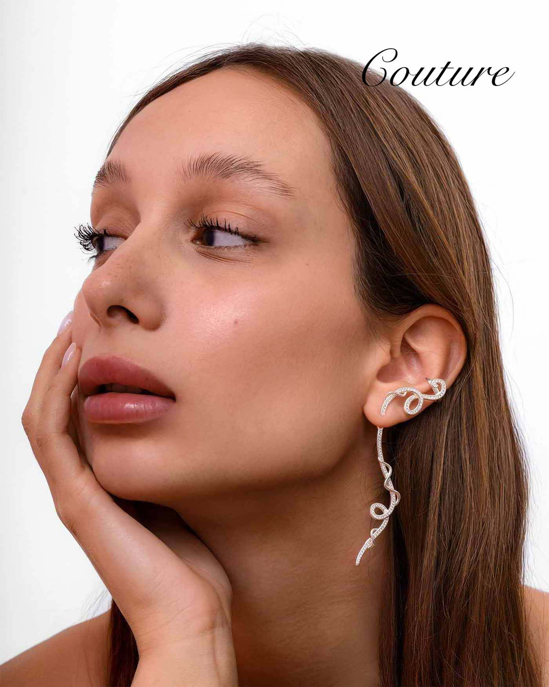 modella indossa Truly argento